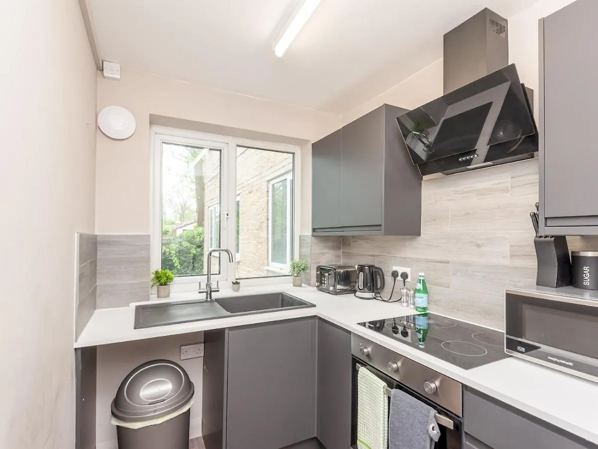 Apartment Pass The Keys Couples Haven On The Banks Of The River Aire Leeds